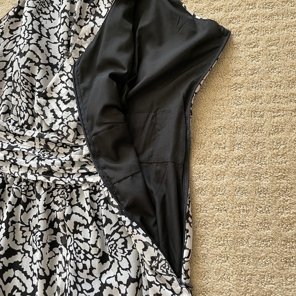 BANANA REPUBLIC black and white floral dress - Picture 10 of 11